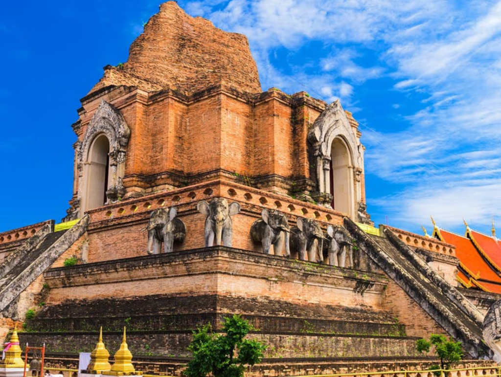 Chiang mai wat chedi