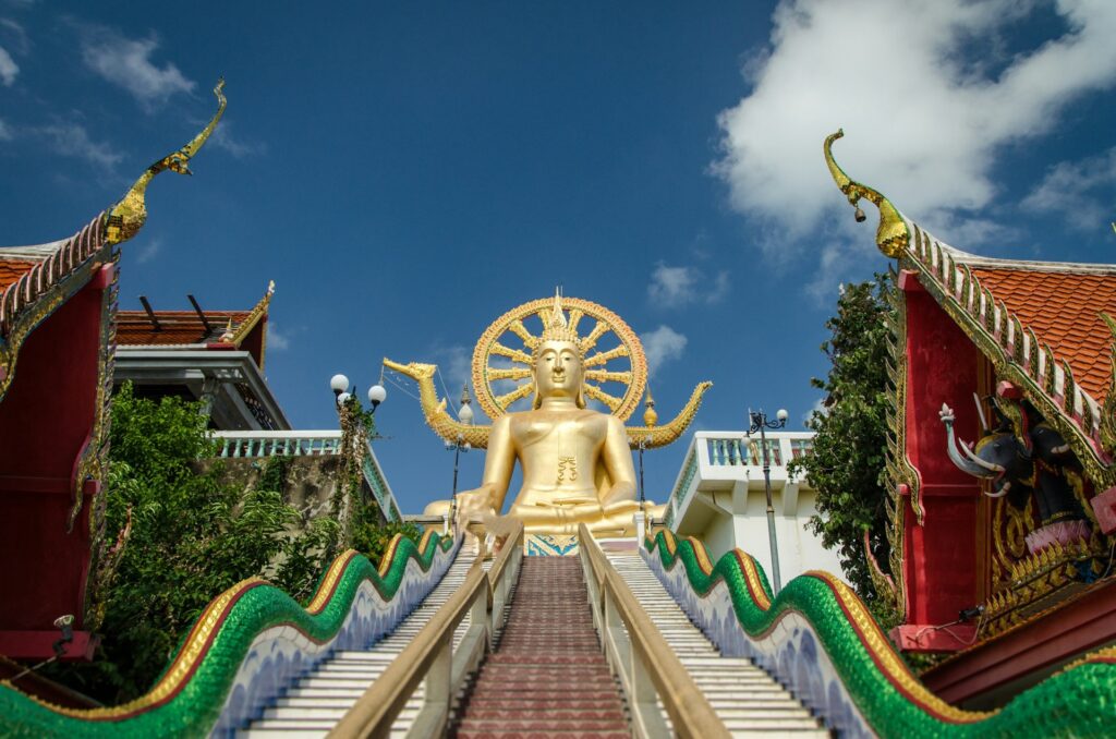 que visiter à koh samui bouddha