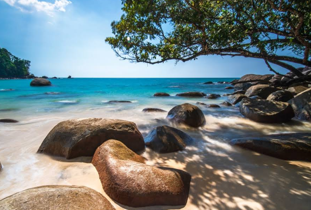 You are currently viewing Découvrir Khao Lak : Un paradis méconnu en Thaïlande