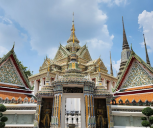 Lire la suite à propos de l’article Visite du temple du Bouddha couché à Wat Pho, le plus beau temple de Thaïlande